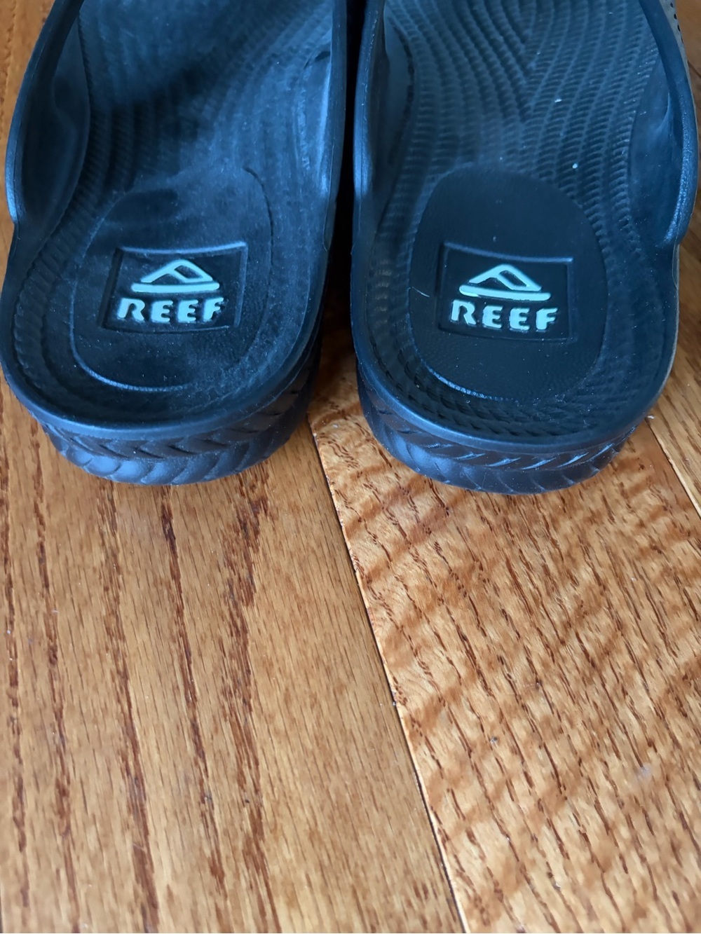 NWOT Reef Water Court Flip Flop Sandals Black Women's 9 Comfort Beach Recovery - Picture 6 of 8